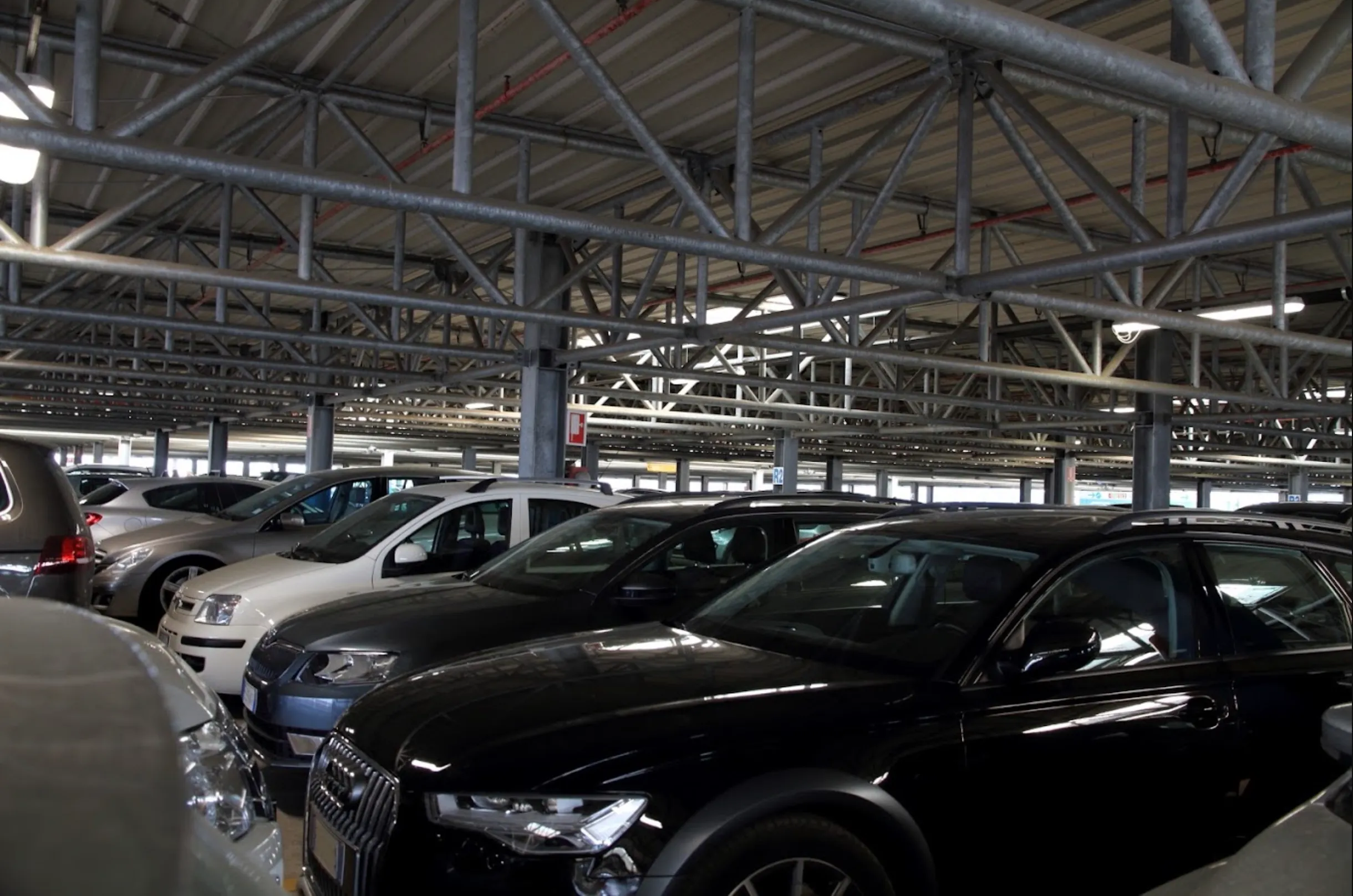 Parcheggio P2 Business Aeroporto Bologna Valet